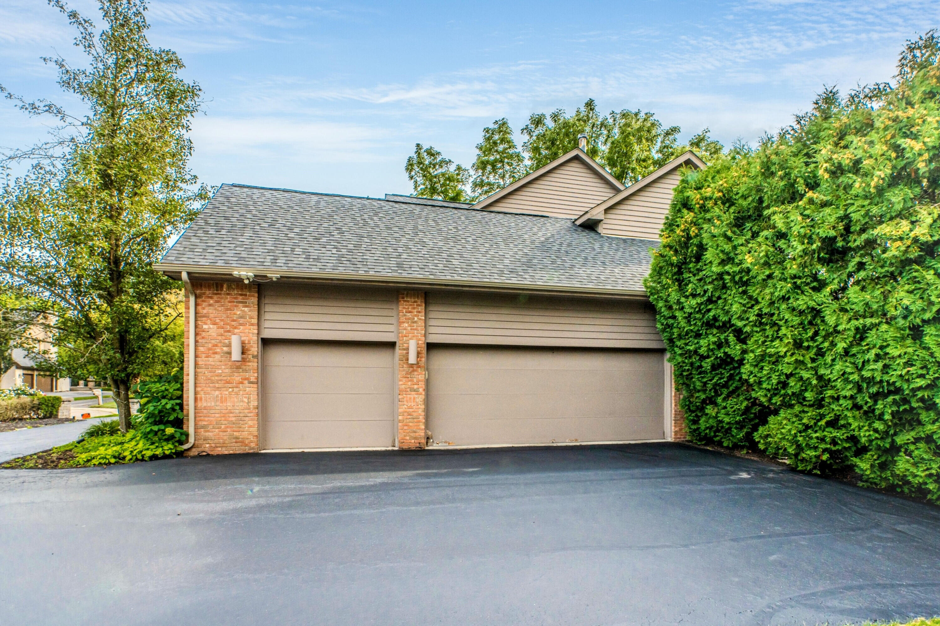 5780 Swan Lake Court