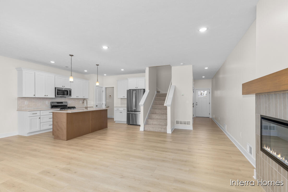 3329 Kings River Street SW 45