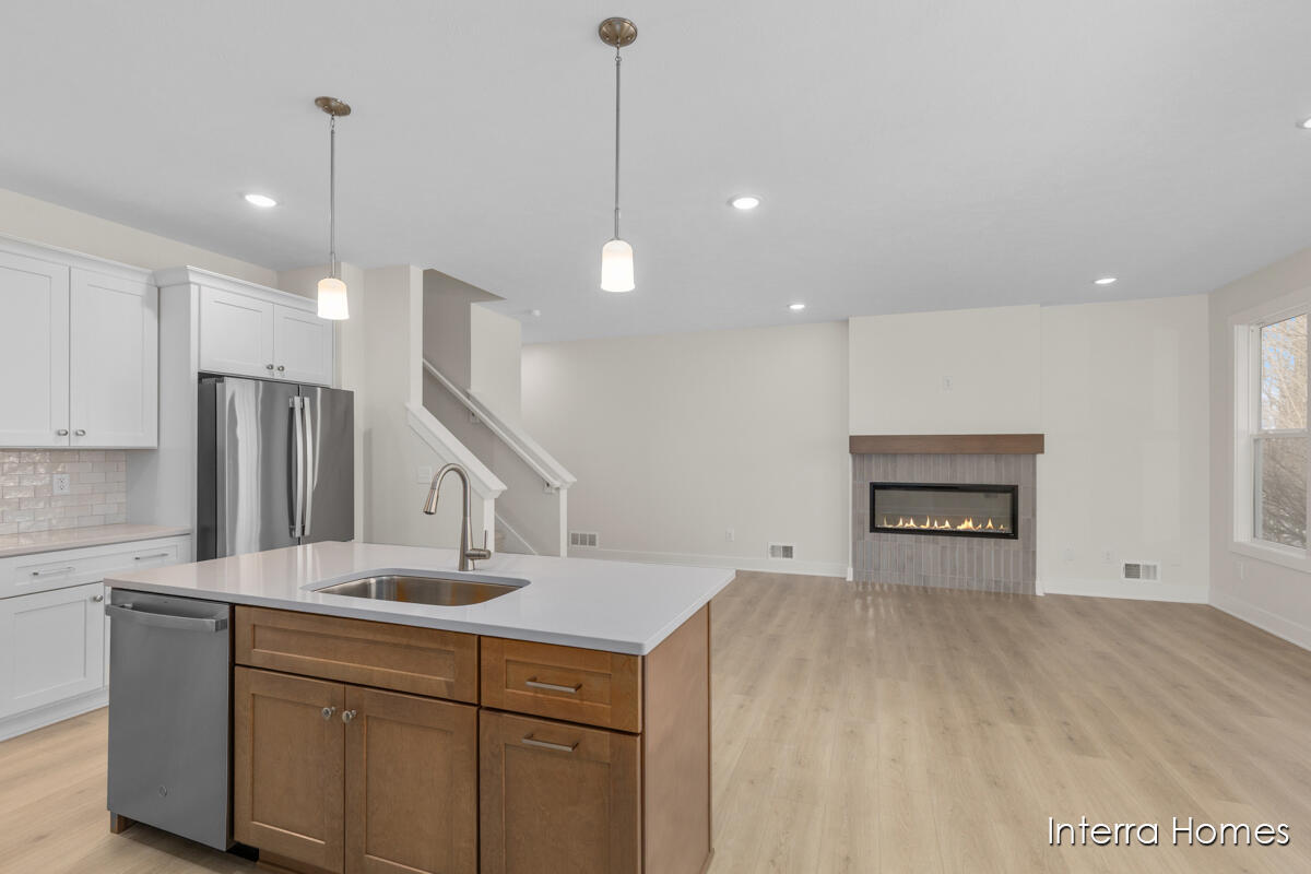 3329 Kings River Street SW 45