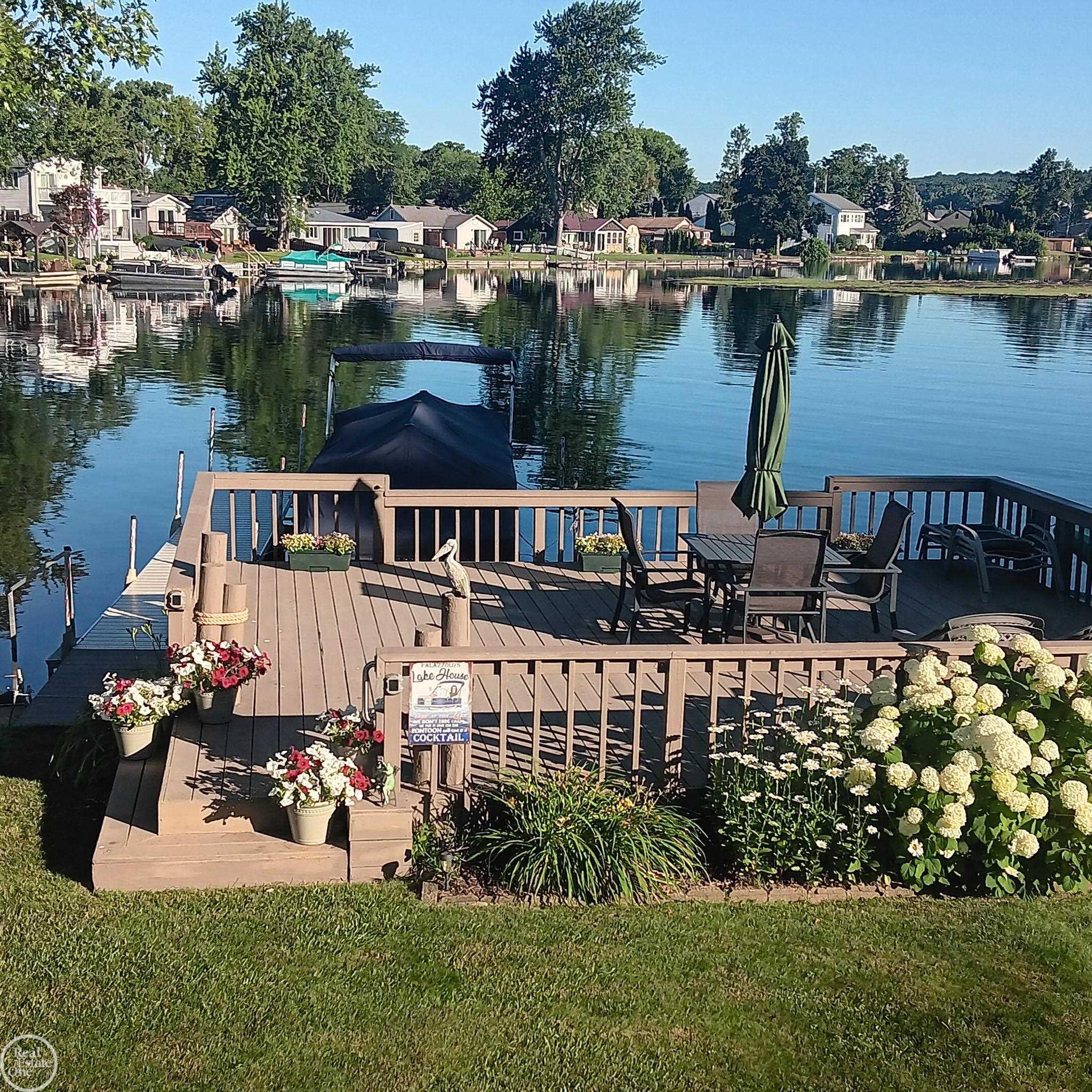 8878 Arlington Road