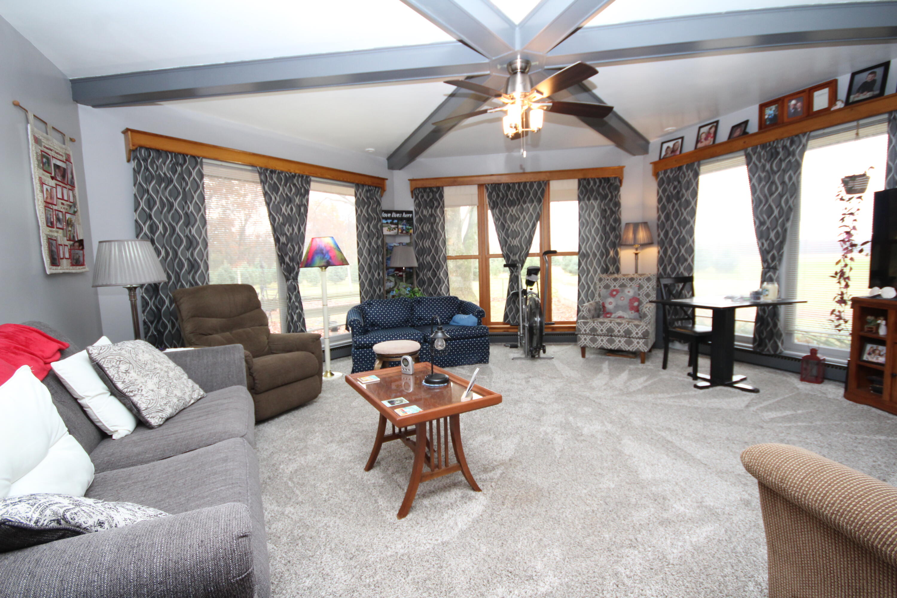 1550 E Y Avenue