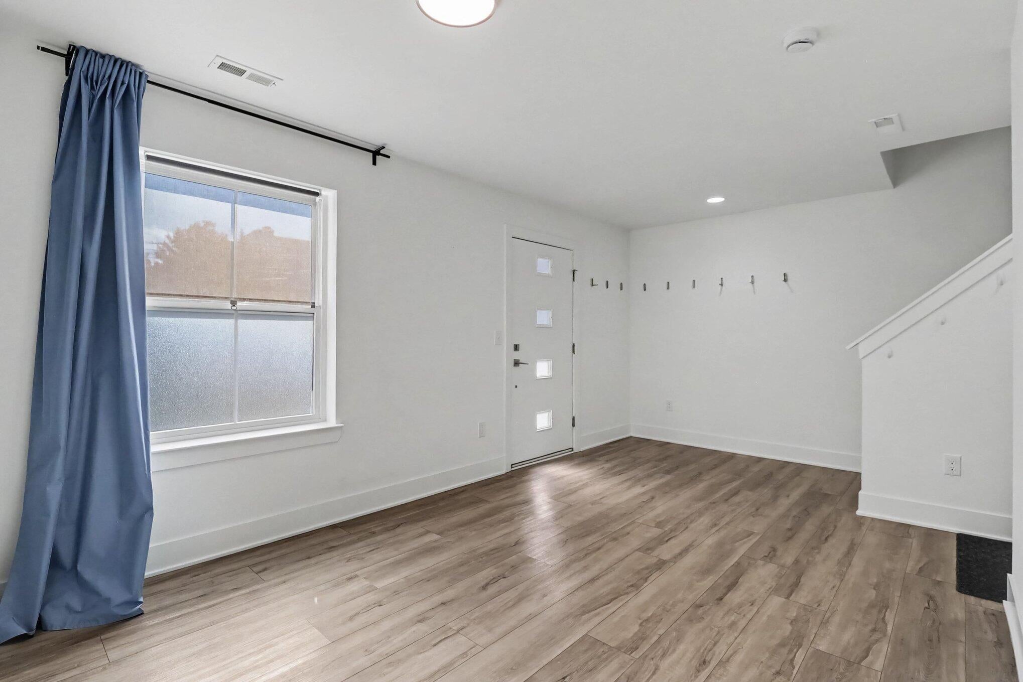 2921 Summers Place