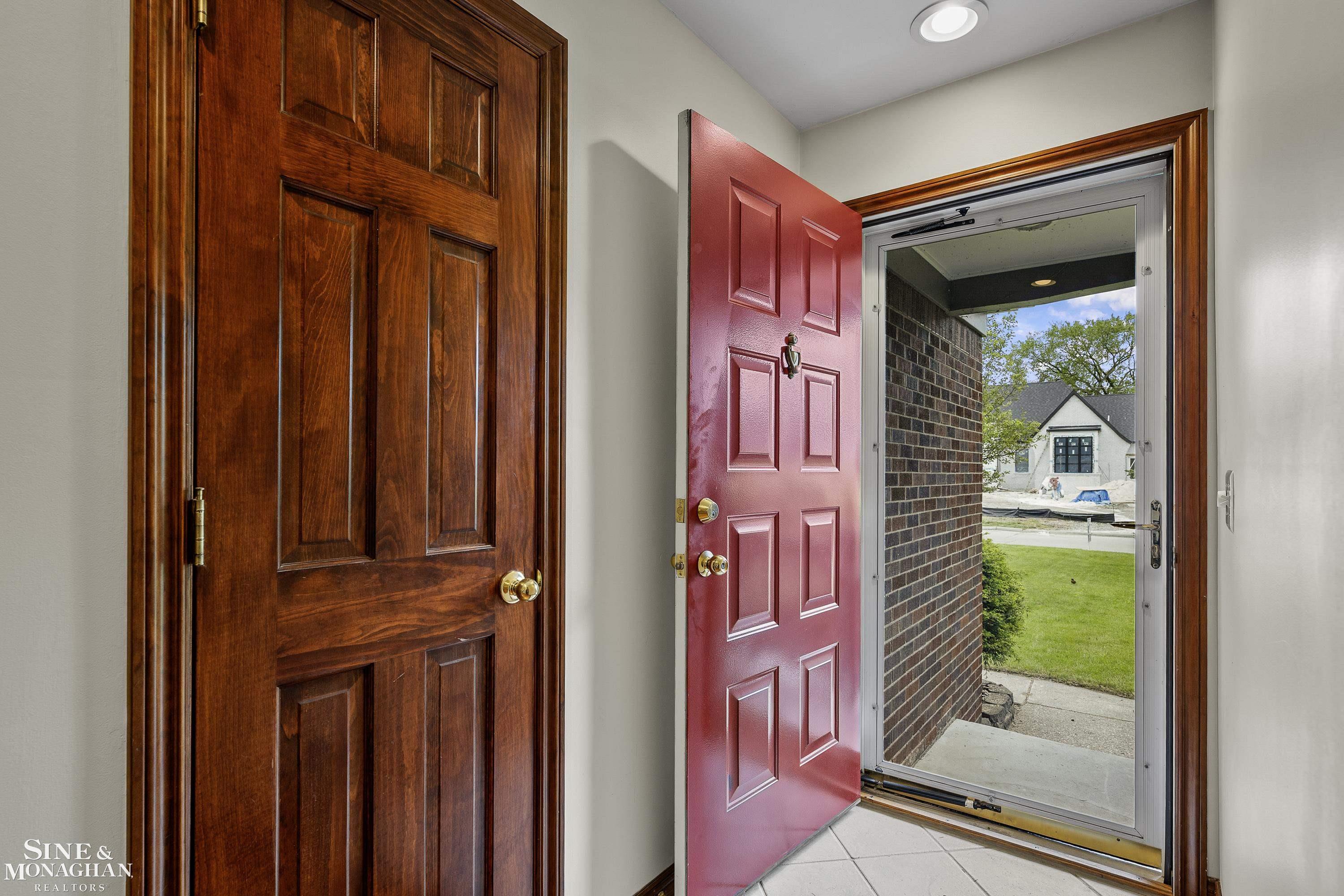 22511 Ardmore Park