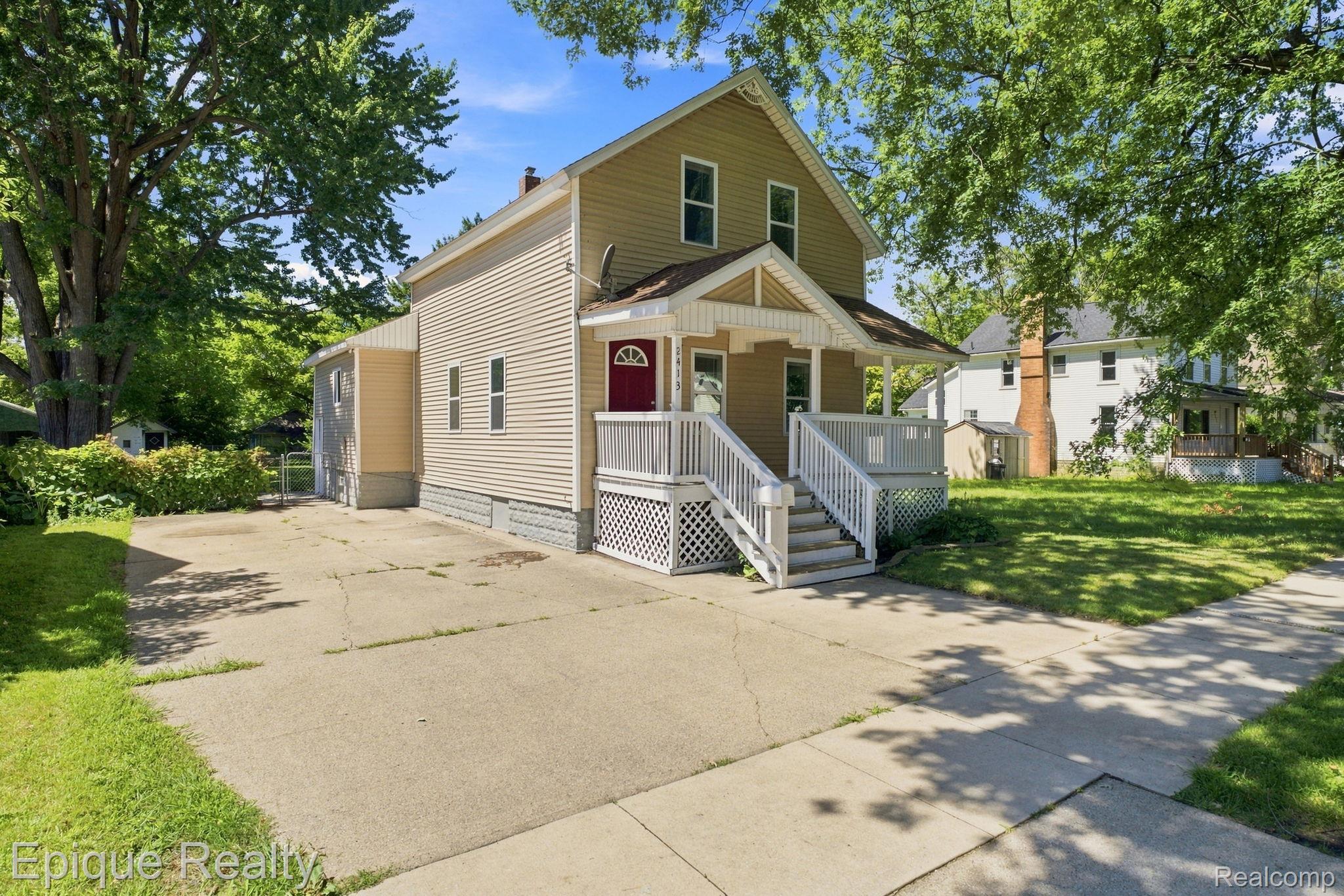 2413 Walnut Street