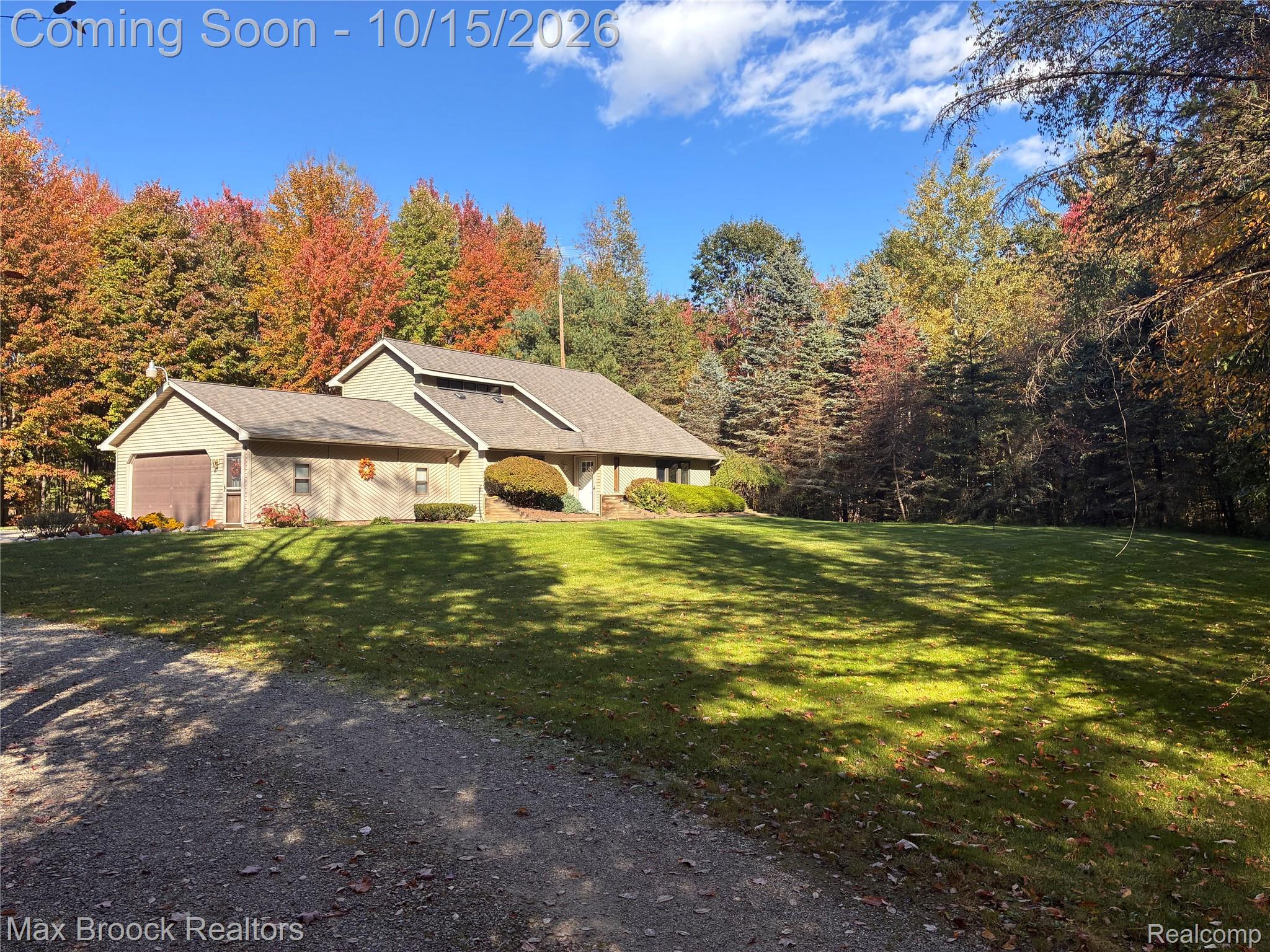 2525 E Deckerville Road