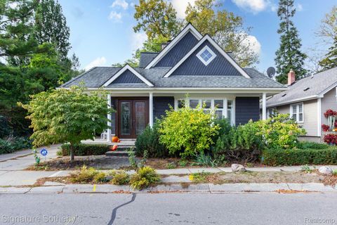 608 Purdy Street Birmingham City MI 48009