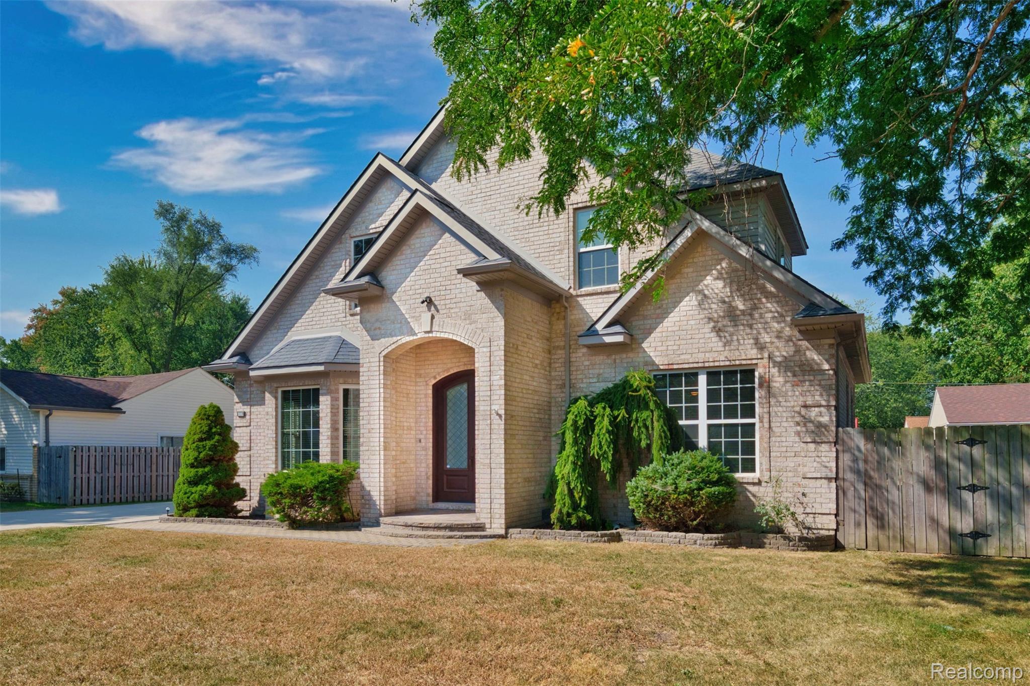 33528 Rhonswood Street