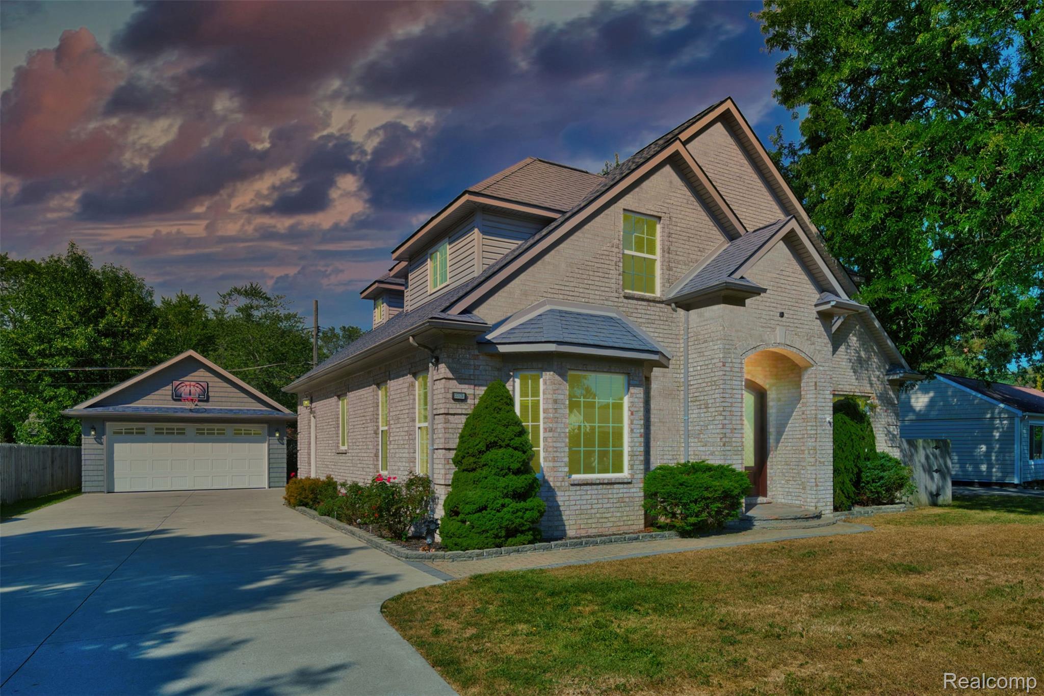 33528 Rhonswood Street