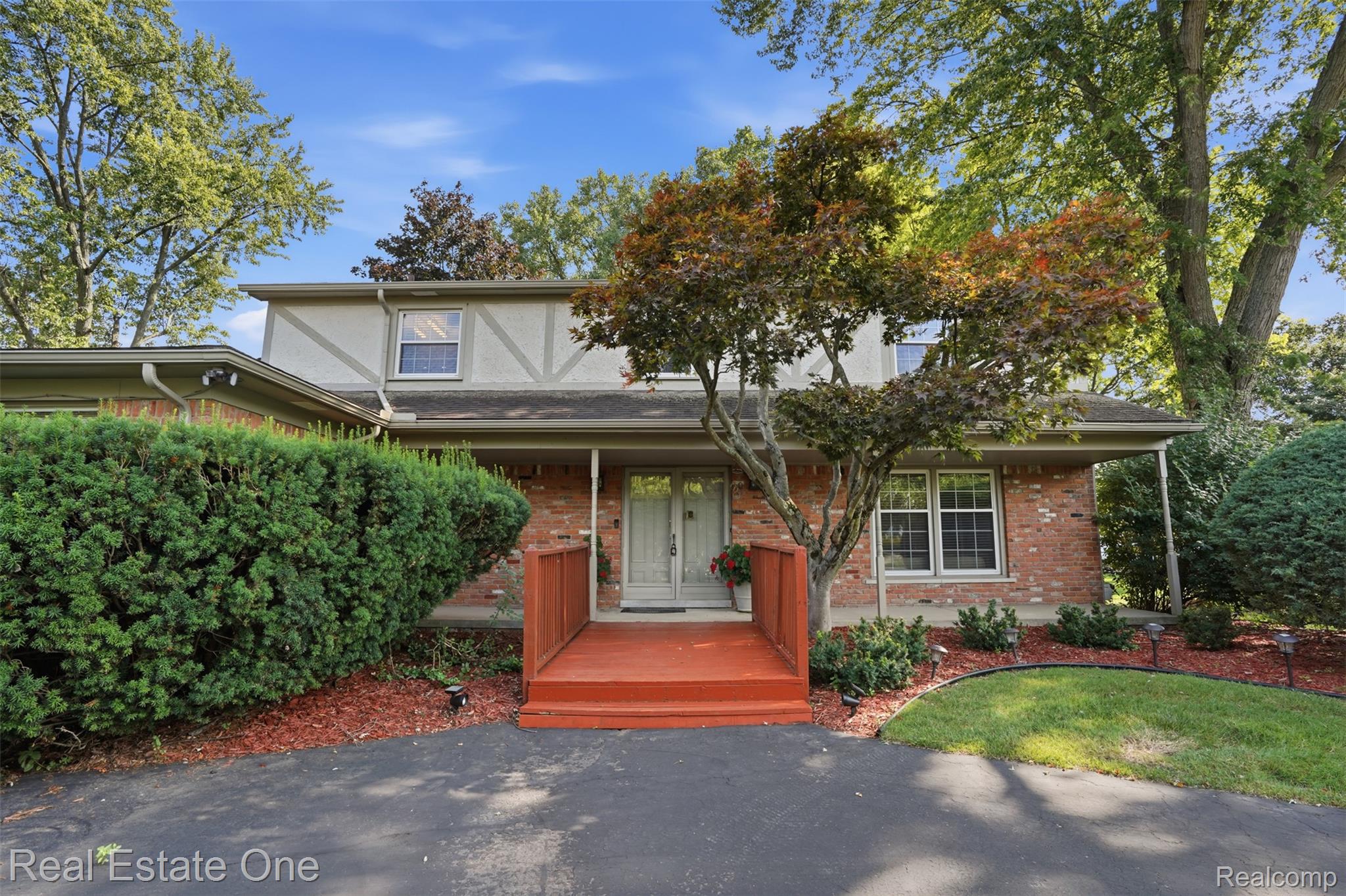 30752 Woodstream Court
