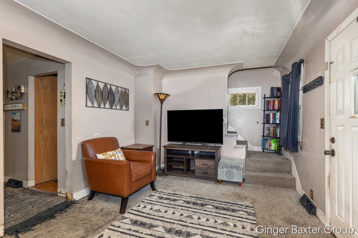 2600 Day Avenue NW