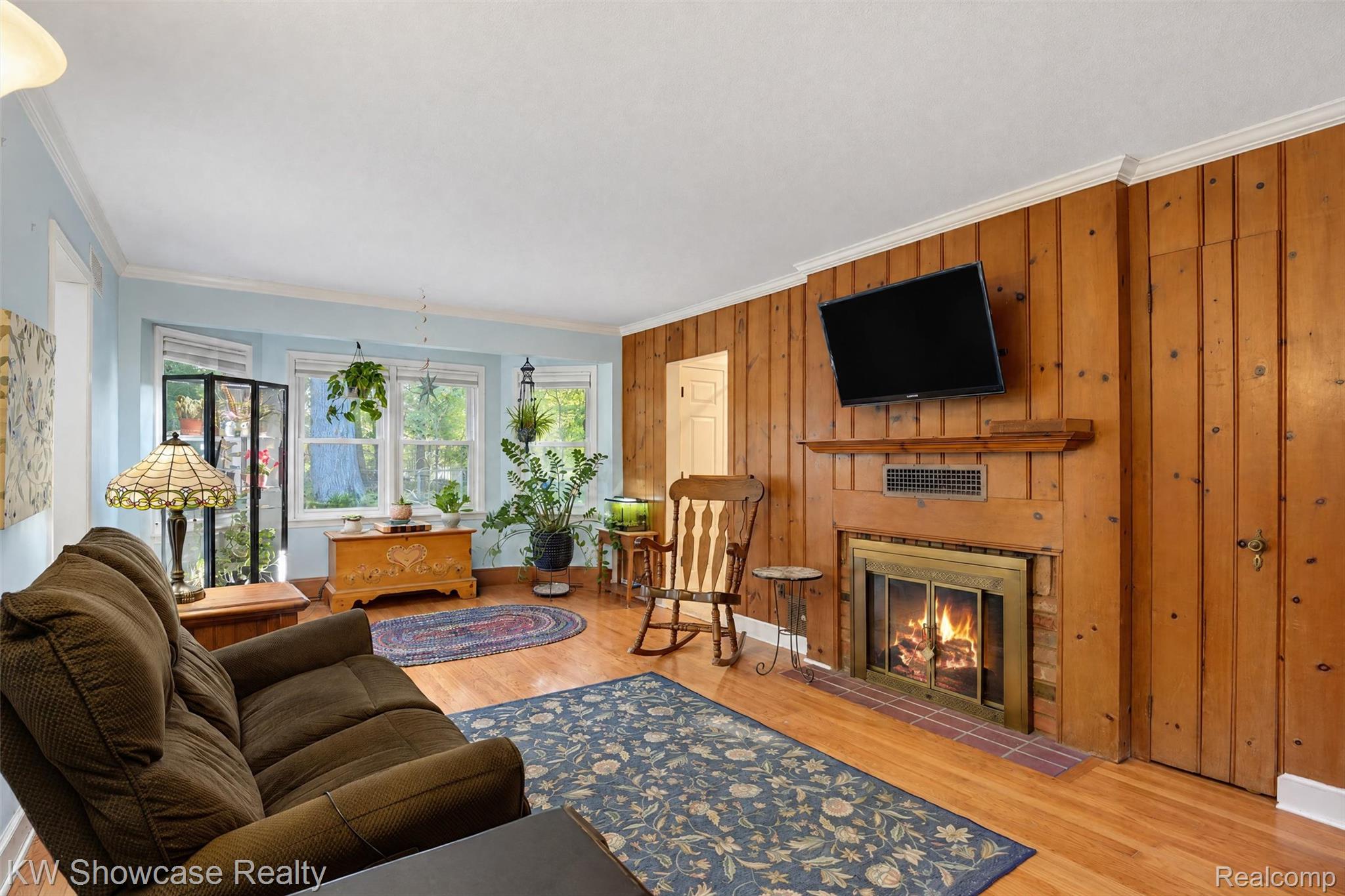 16007 Oak Drive