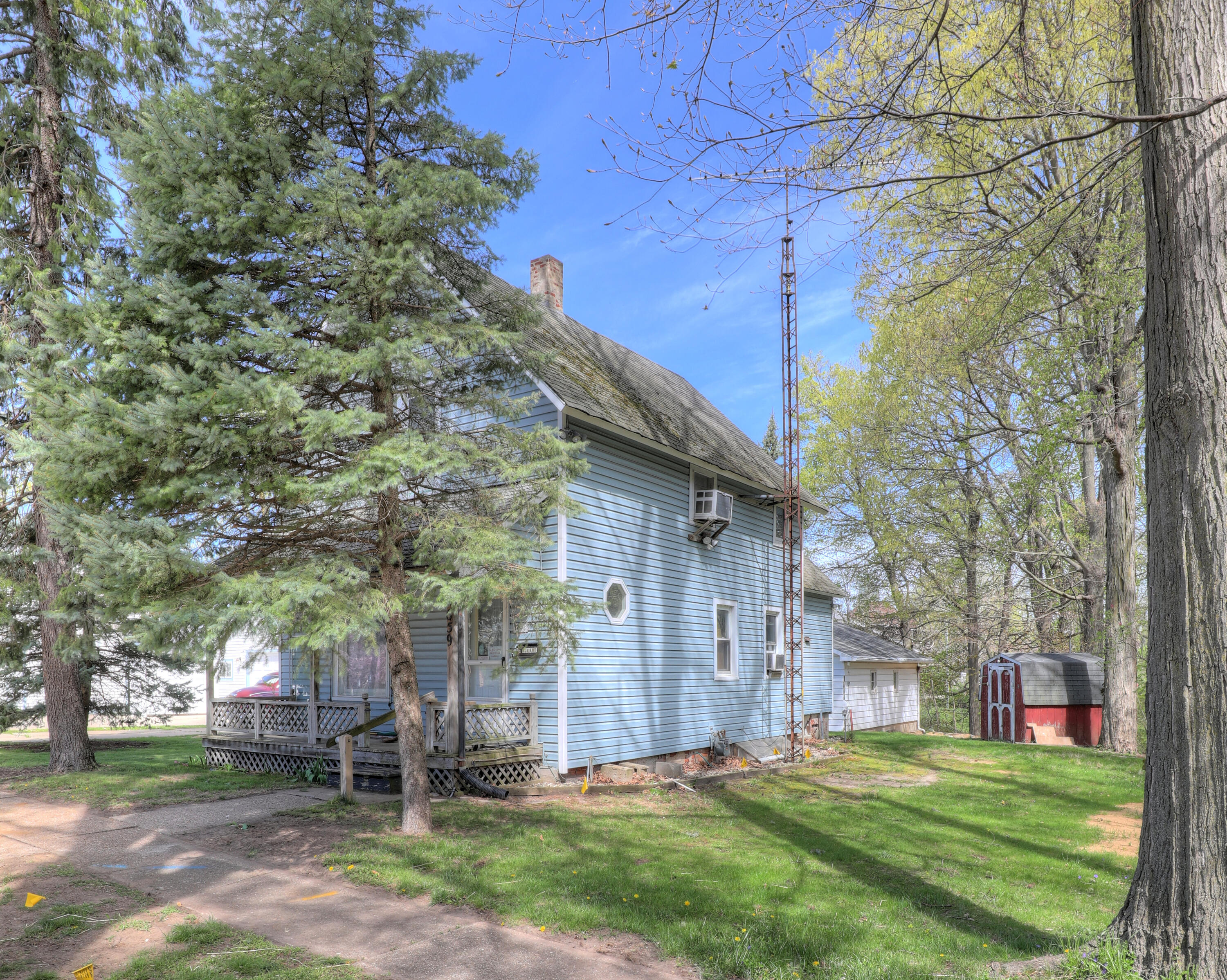 659 Huron Street