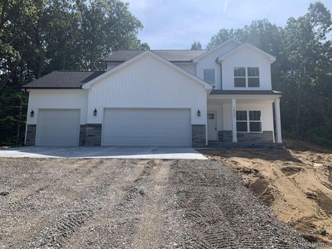16085 Catalpa Holly Township MI 48442