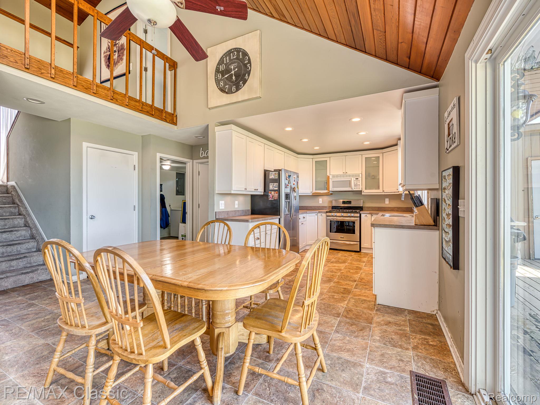 425 E East Shore Drive