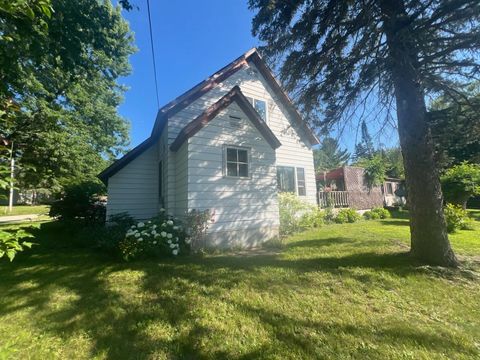 415 Sunnyside Drive Cadillac City MI 49601