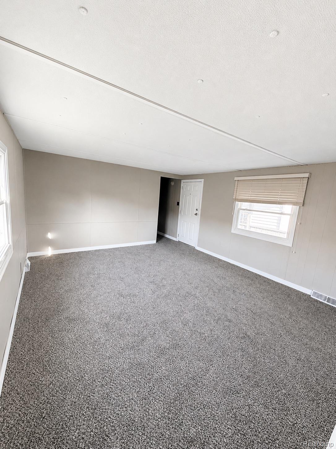 107 Foxpointe Ct