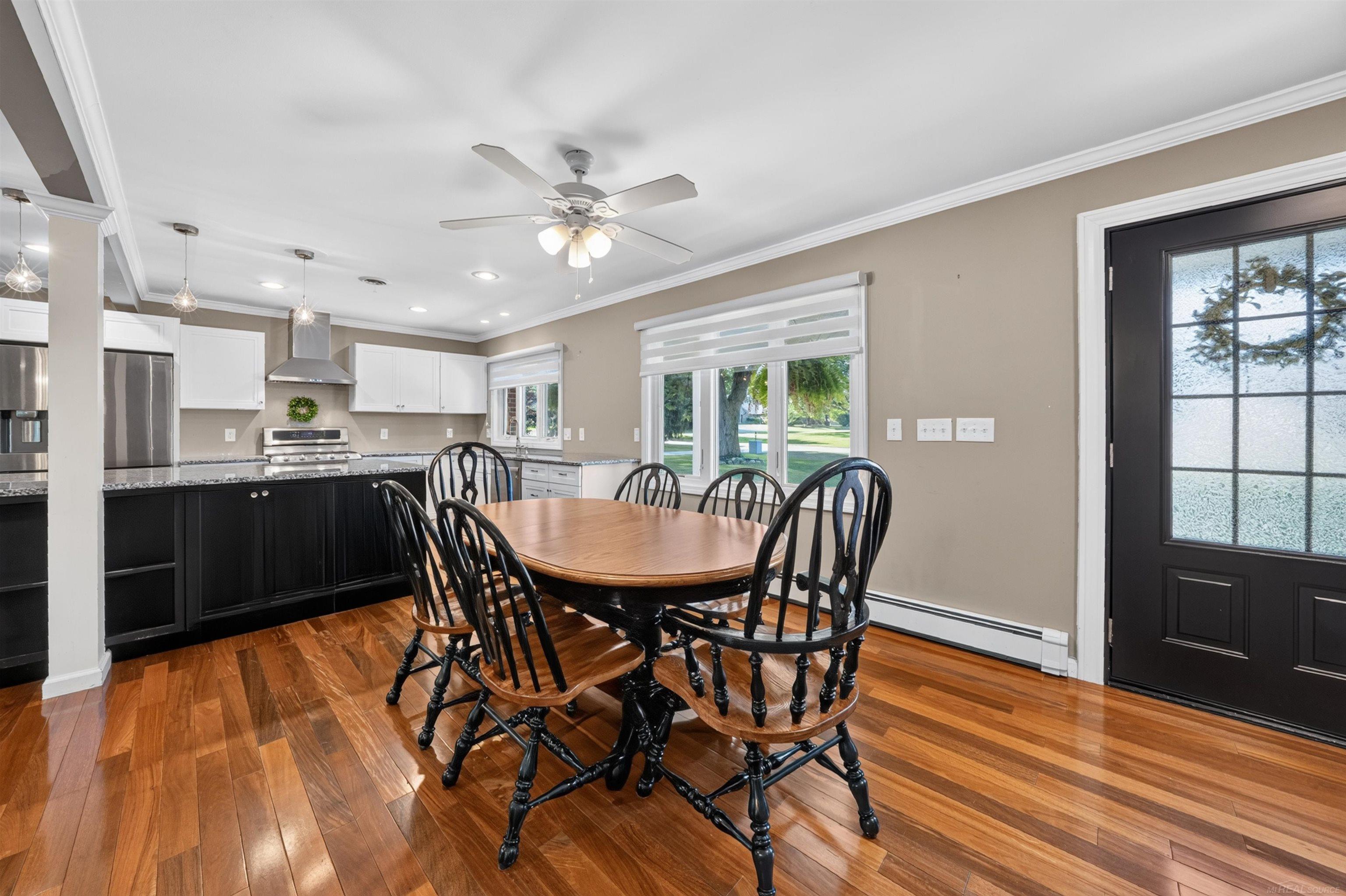 41306 Llewelyn Court