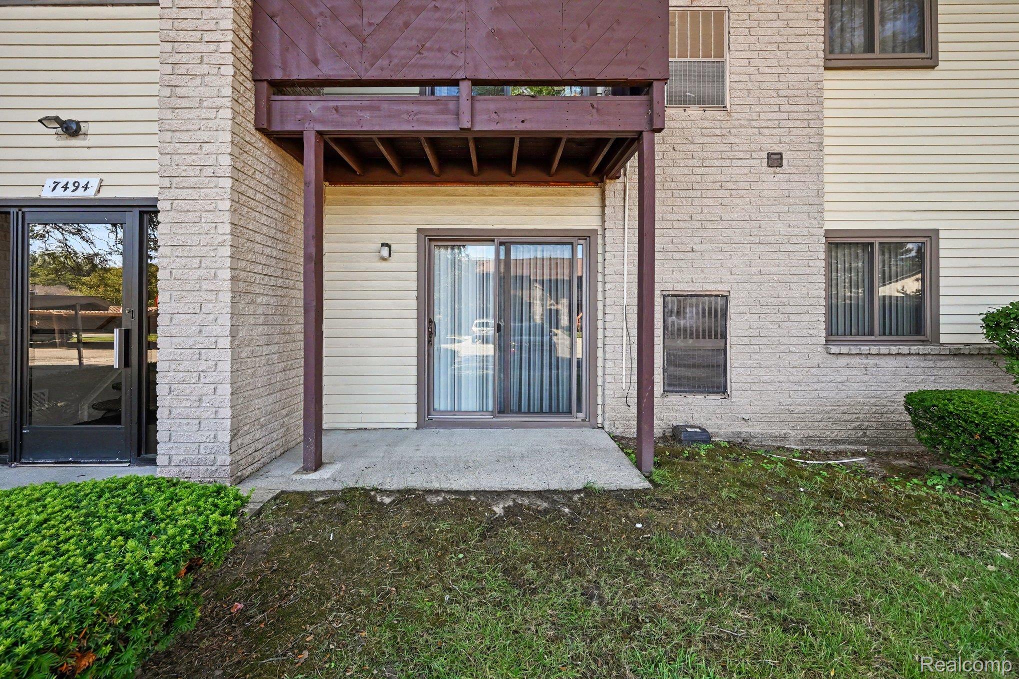 7494 Manor Circle 104