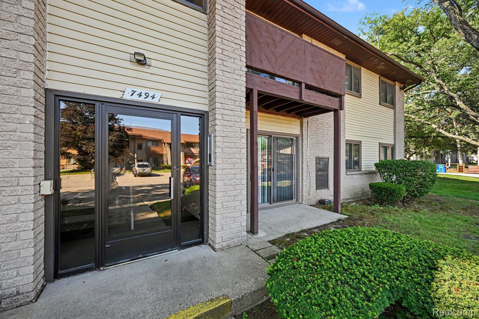 7494 Manor Circle 104