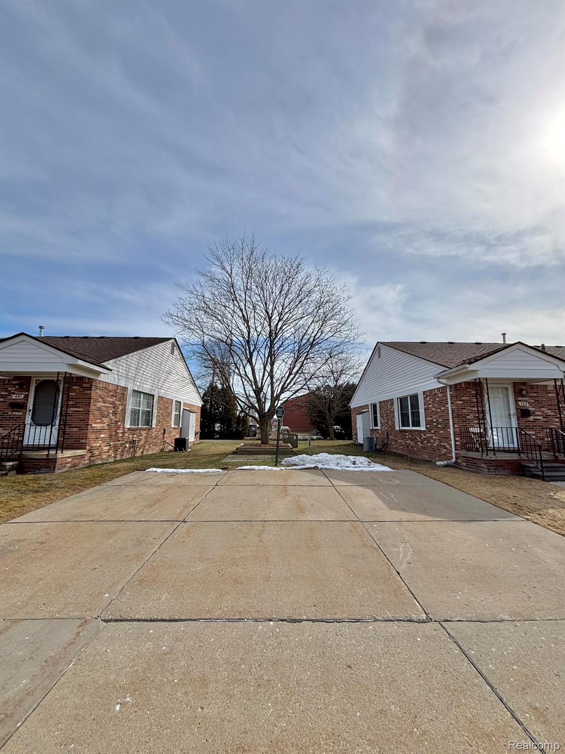 401 Doremus S Doremus Lane W 10