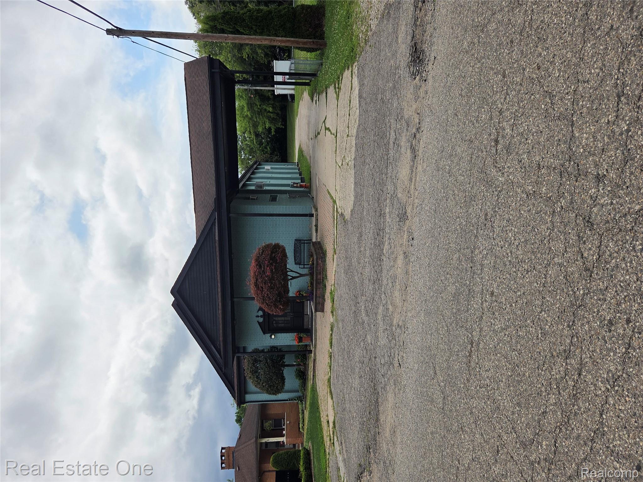 65 N Lynn Avenue
