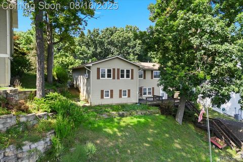 978 Ridge Court Chelsea City MI 48118