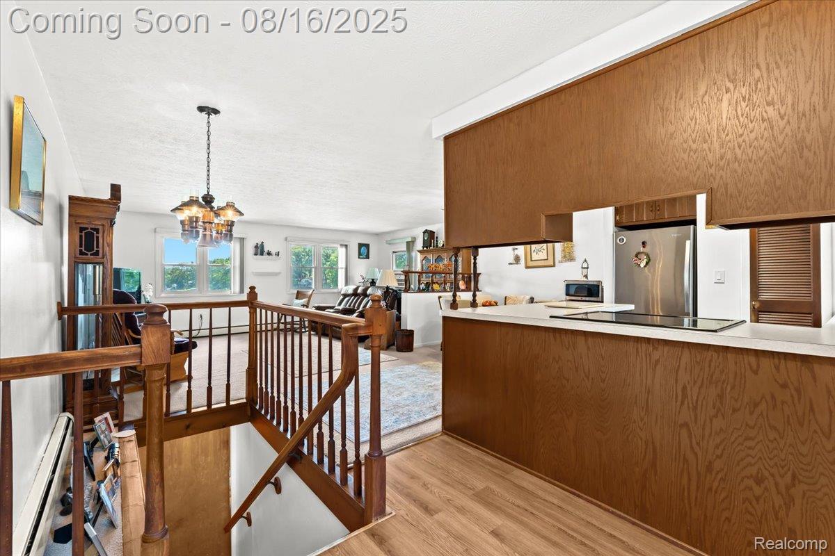 978 Ridge Court