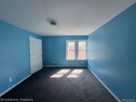 Tiny photo for 256 W Chicago Avenue, Pontiac City, MI 48340 (MLS # 20261026136)