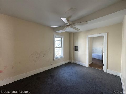 Tiny photo for 256 W Chicago Avenue, Pontiac City, MI 48340 (MLS # 20261026136)