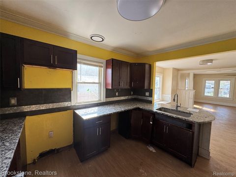 Tiny photo for 256 W Chicago Avenue, Pontiac City, MI 48340 (MLS # 20261026136)