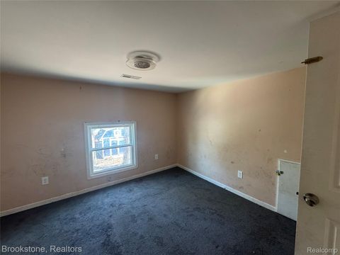 Tiny photo for 256 W Chicago Avenue, Pontiac City, MI 48340 (MLS # 20261026136)