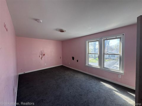 Tiny photo for 256 W Chicago Avenue, Pontiac City, MI 48340 (MLS # 20261026136)