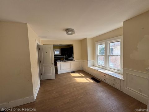 Tiny photo for 256 W Chicago Avenue, Pontiac City, MI 48340 (MLS # 20261026136)