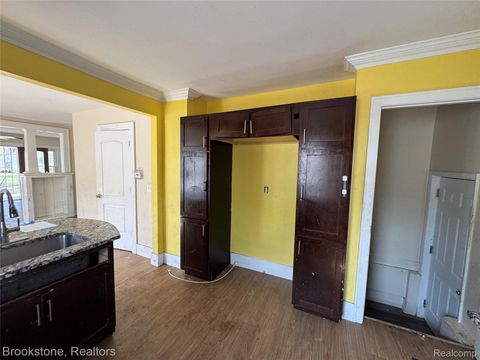 Tiny photo for 256 W Chicago Avenue, Pontiac City, MI 48340 (MLS # 20261026136)