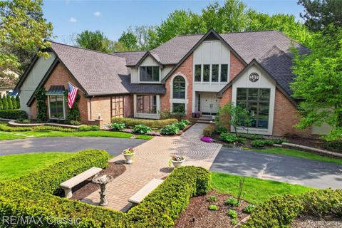 115 W Hickory Grove Road Bloomfield Hills City MI 48304
