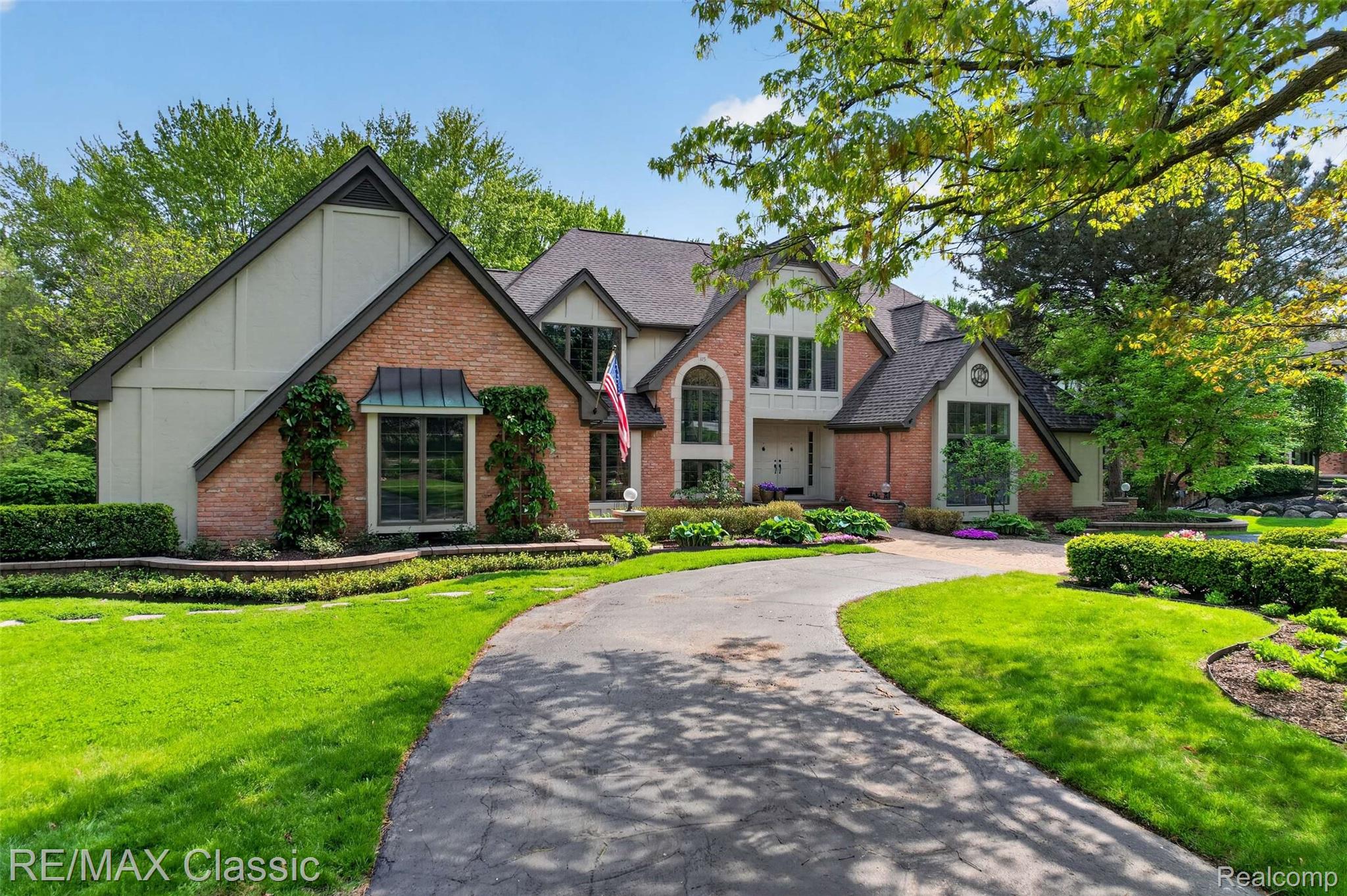 115 W Hickory Grove Road