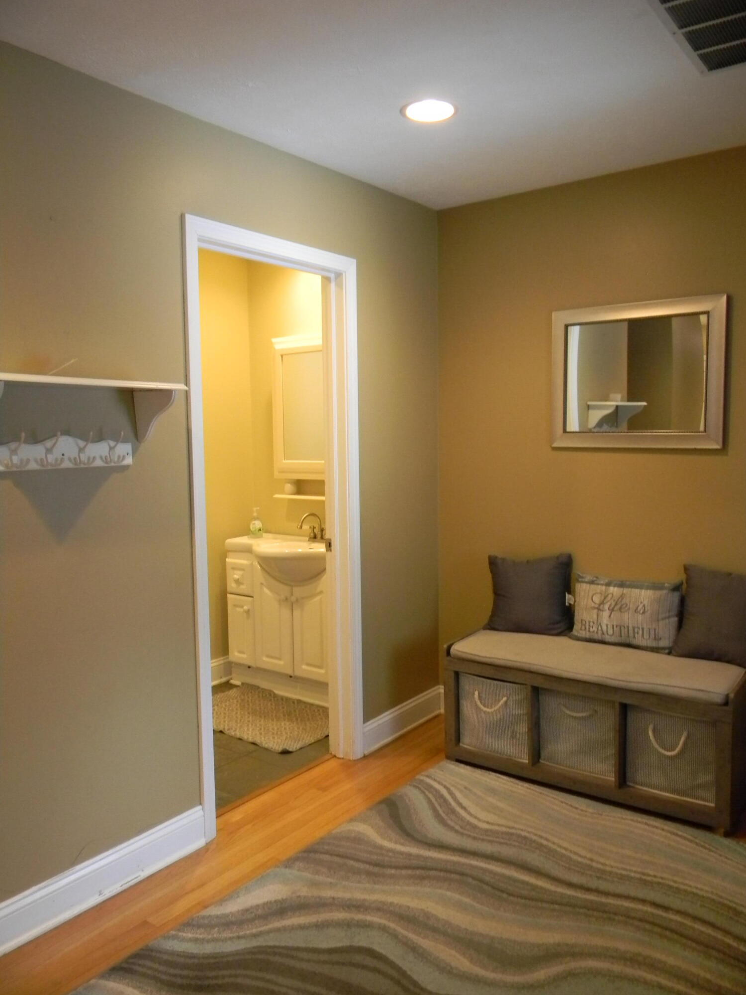 1414 N Lakeshore Drive