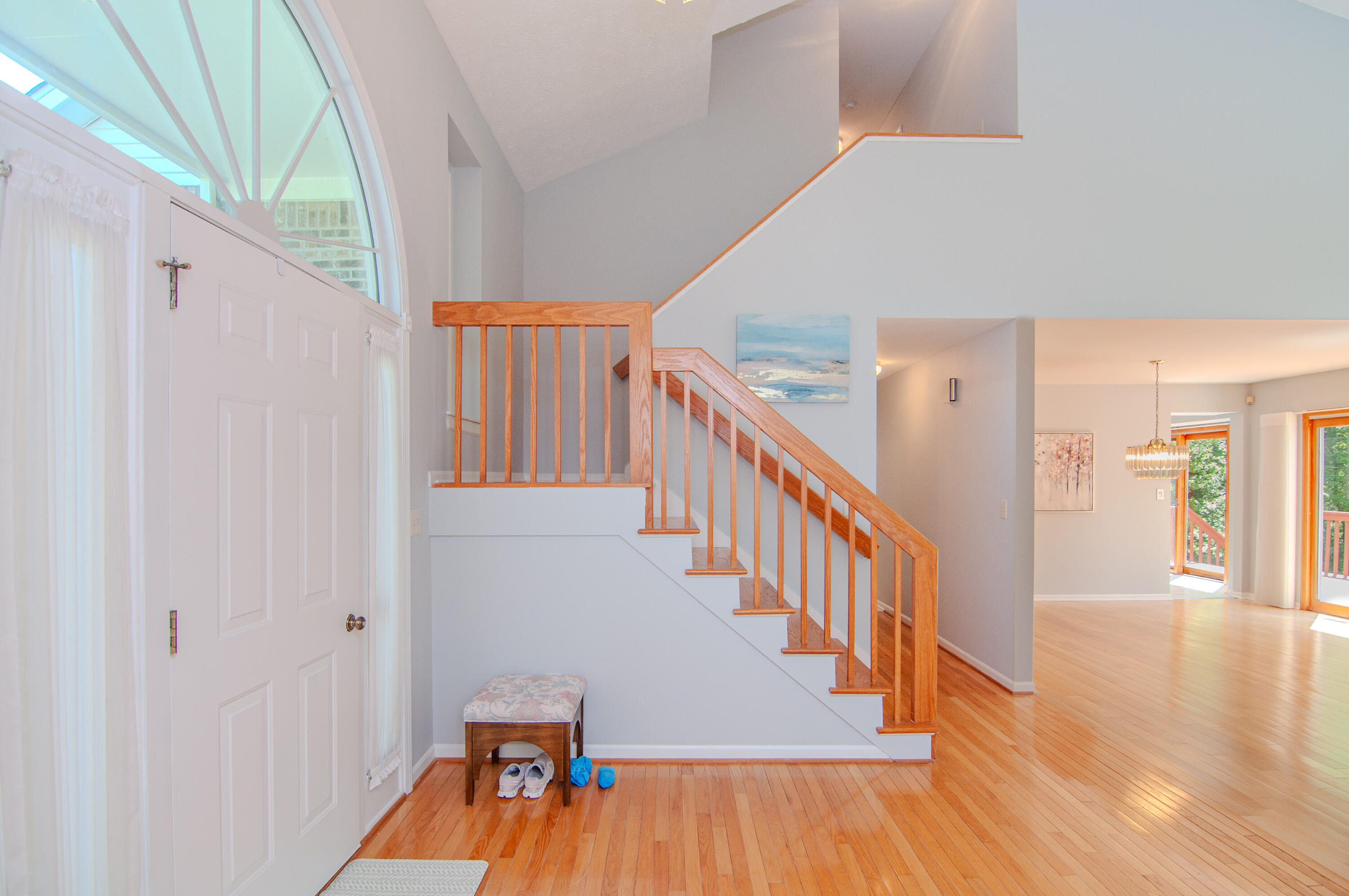 2402 Meadowridge Court