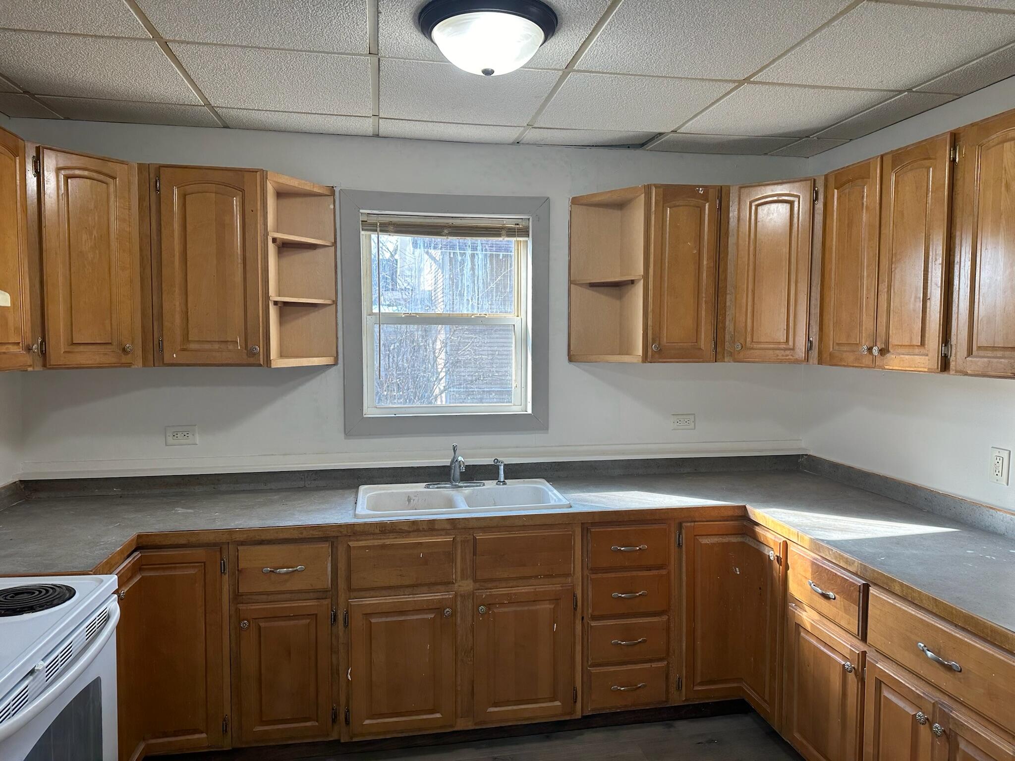 211 W Delaware Street