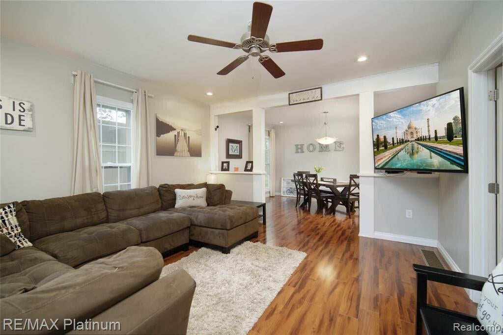 106 S Maiden Lane