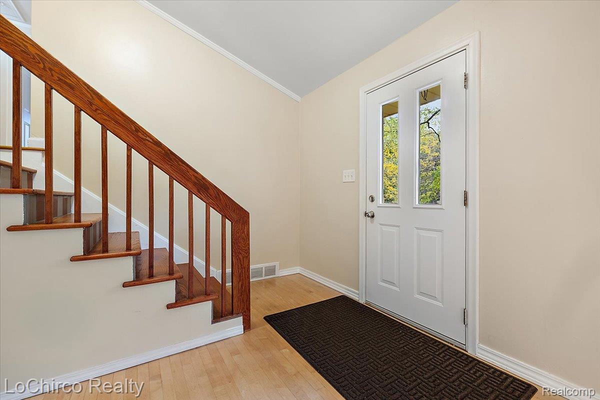 1585 Kingsmere Circle