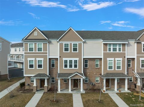 2500 Normandy Road 13 Royal Oak City MI 48073