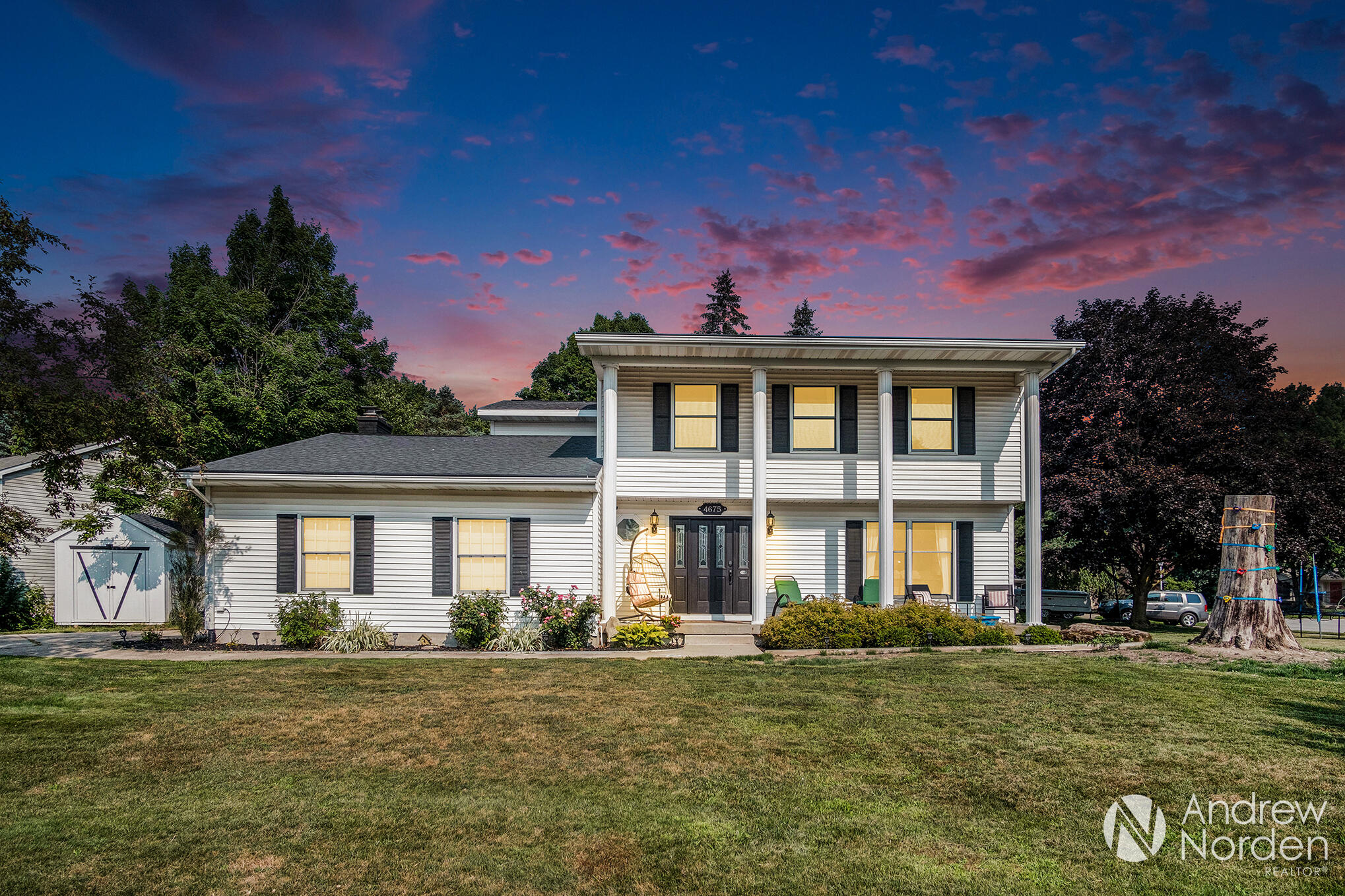 Kentwood City, Michigan 49546, United States, 5 Bedrooms Bedrooms, ,4 BathroomsBathrooms,Residential,Pending,171948