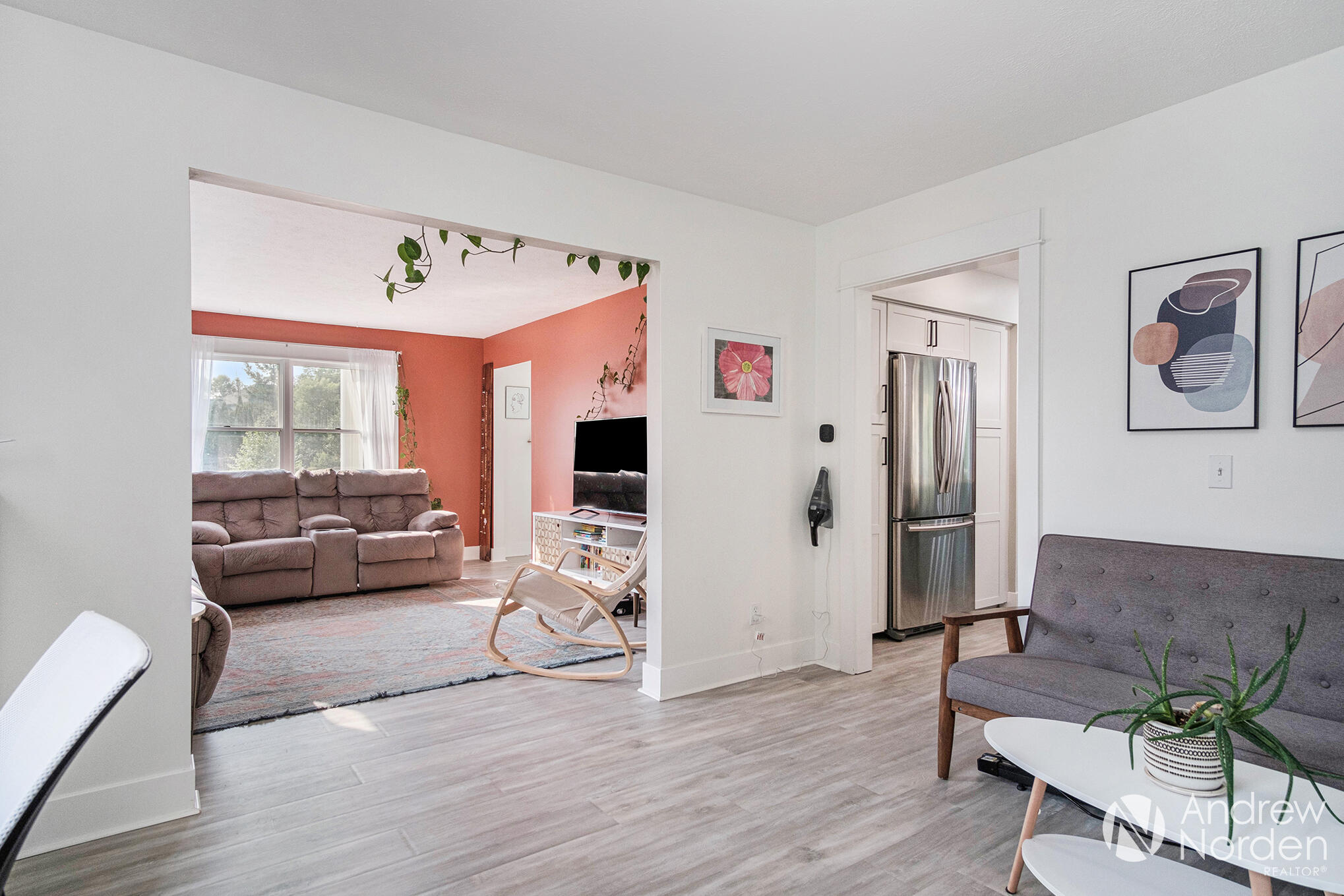 Kentwood City, Michigan 49546, United States, 5 Bedrooms Bedrooms, ,4 BathroomsBathrooms,Residential,Pending,171948