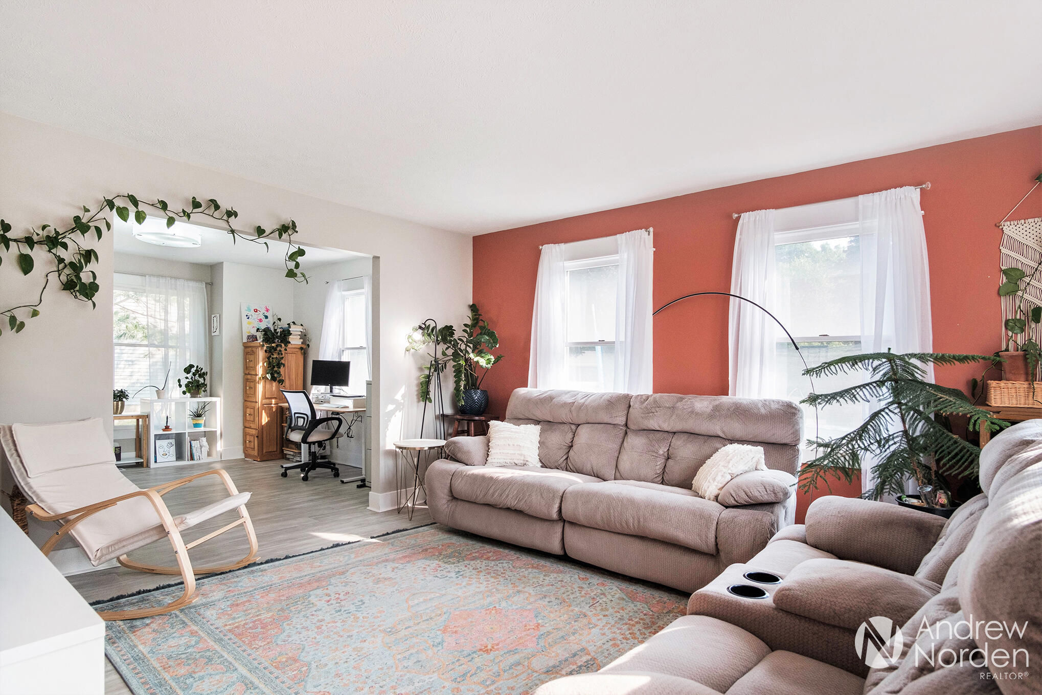 Kentwood City, Michigan 49546, United States, 5 Bedrooms Bedrooms, ,4 BathroomsBathrooms,Residential,Pending,171948