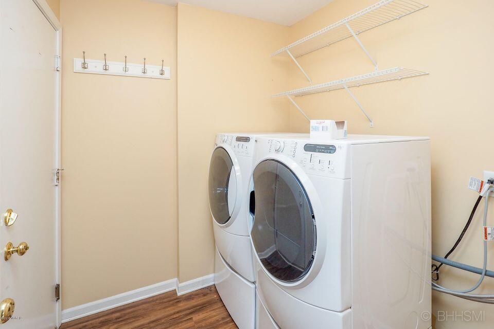 Portage City, Michigan 49024, United States, 4 Bedrooms Bedrooms, ,3 BathroomsBathrooms,Residential,Active,224242