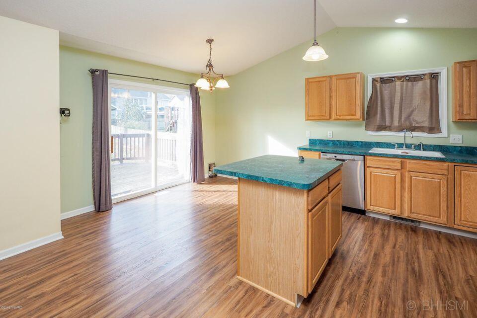 Portage City, Michigan 49024, United States, 4 Bedrooms Bedrooms, ,3 BathroomsBathrooms,Residential,Active,224242