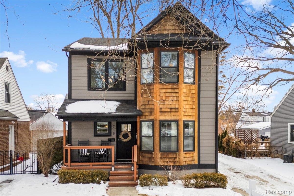 718 N Alexander Avenue