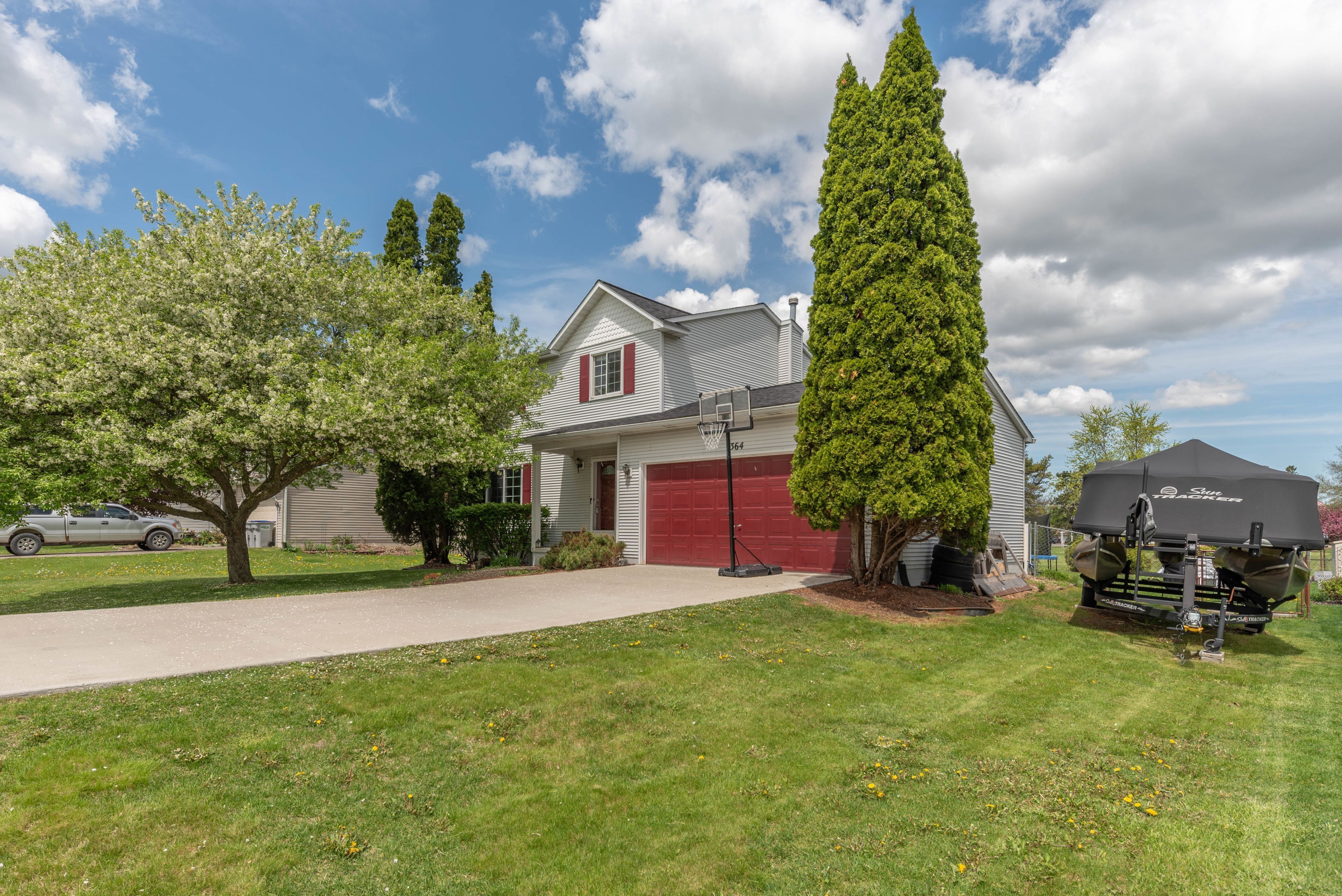 364 N POINTE Drive