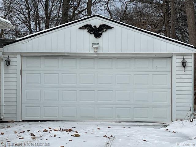 32468 Rosslyn Avenue